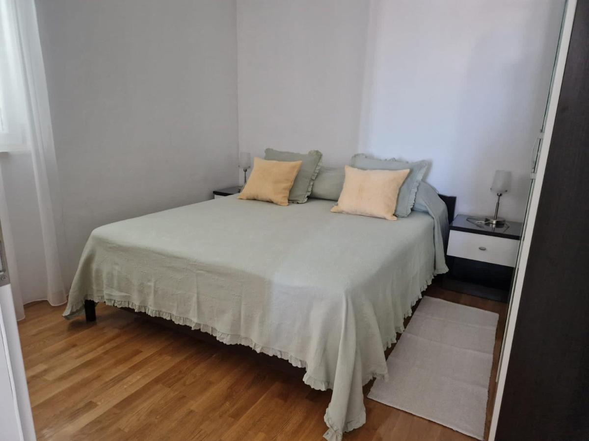 Apartments Sandra Rogoznica  Buitenkant foto